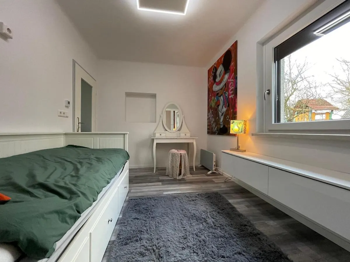 Apartment 3-Room Bungalow For Rent Schulzendorf