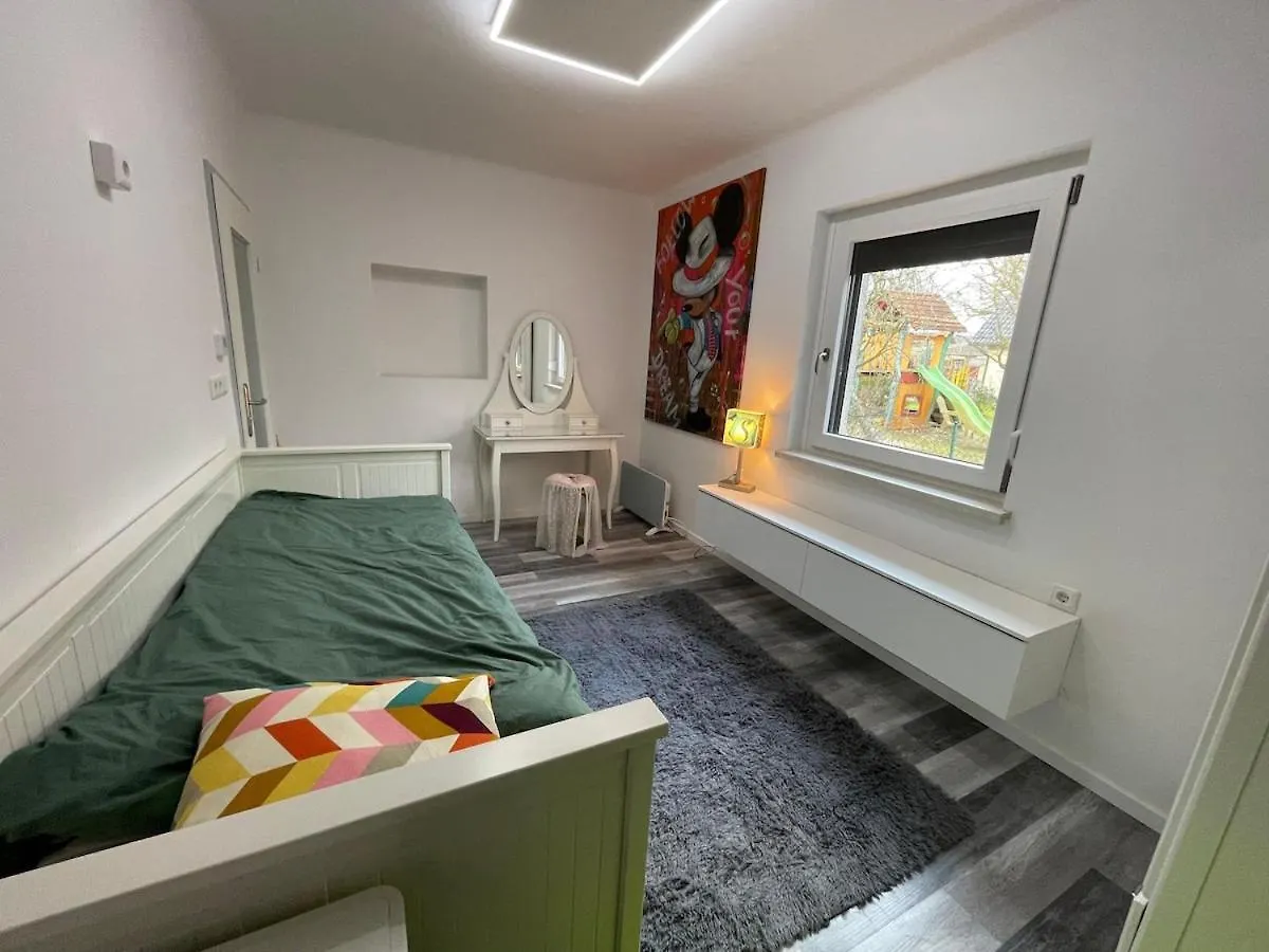 Apartment 3-Room Bungalow For Rent Schulzendorf