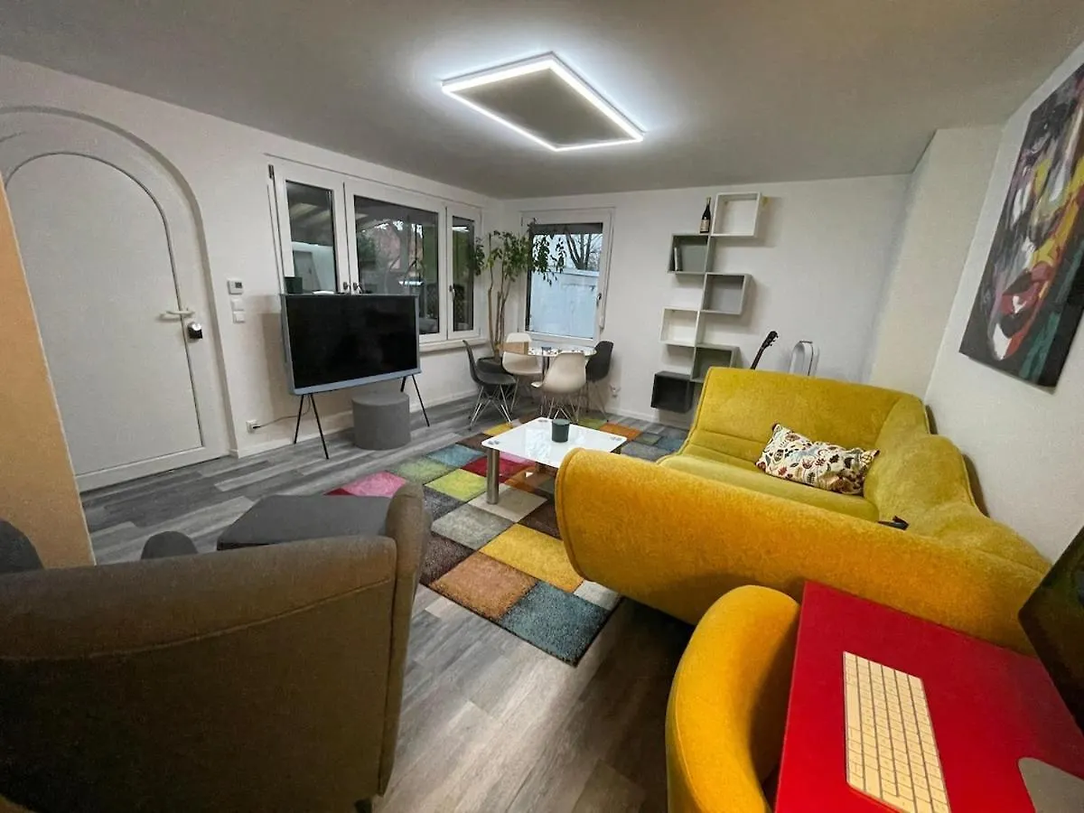 3-Room Bungalow For Rent Schulzendorf 0*,